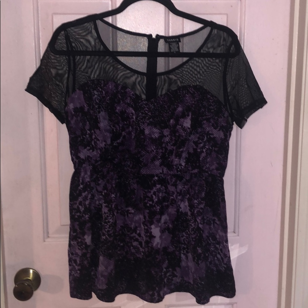 Cute short sleeve black and purple shirt